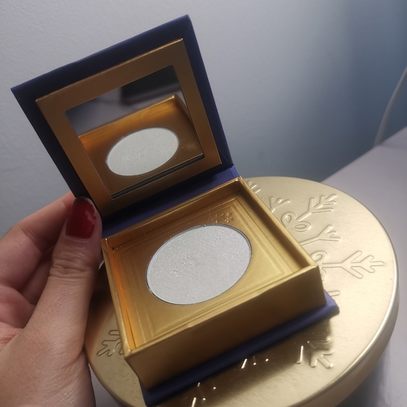 2/$25 icy blue duochrome highlighter indie Brand - Picture 3 of 6